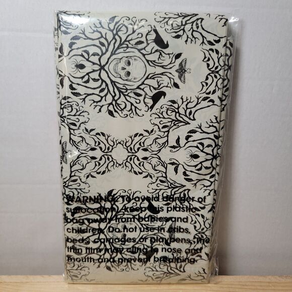 Halloween Table Cover Polyethylene 54" X 108" NEW - Picture 4 of 4